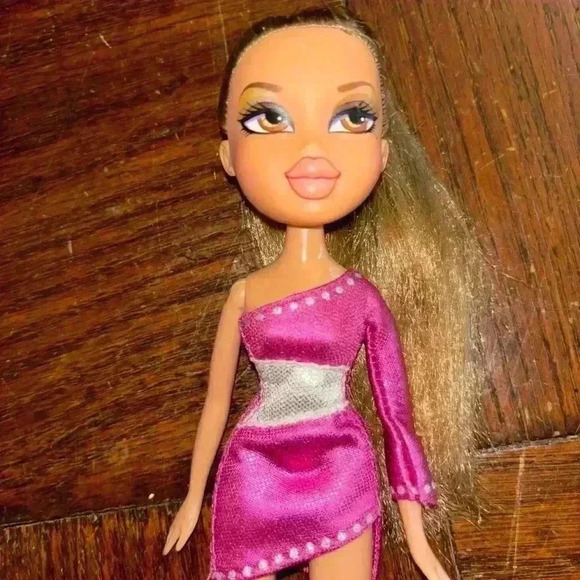 Bratz Yasmin doll - Picture 3 of 8